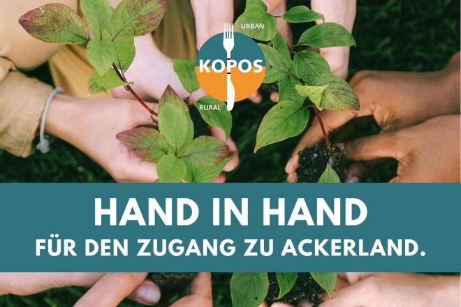 Postkarte: Hand in Hand für den Zugang zu Ackerland
